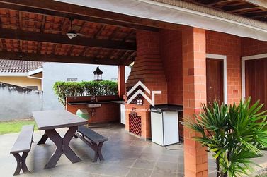 Casa &agrave; venda - 390m&sup2; - Condominio Palavra da Vida