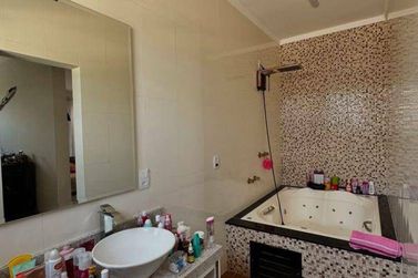 Casa &agrave; venda - 370m&sup2; - Condom&iacute;nio Bosque dos Pires