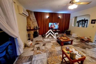 Casa &agrave; venda - 279m&sup2; - Condom&iacute;nio Flamboyant