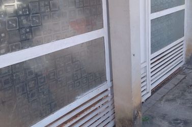 Casa &agrave; venda - PARUE FERNAO DIAS