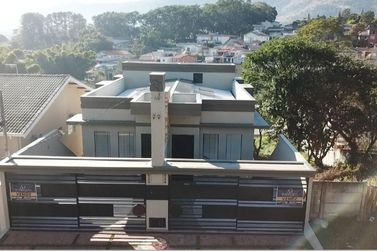 Casa &agrave; venda - 150m&sup2; - JARDIM MARISTELA