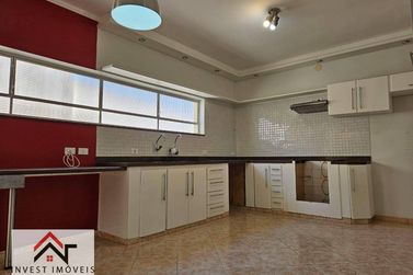 Casa &agrave; venda - 369m&sup2; - Centro