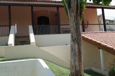Casa &agrave; venda - 450m&sup2; - Nova Gard&ecirc;nia