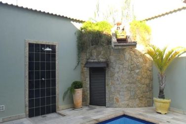 Casa &agrave; venda - 340m&sup2; - Jardim do Lago