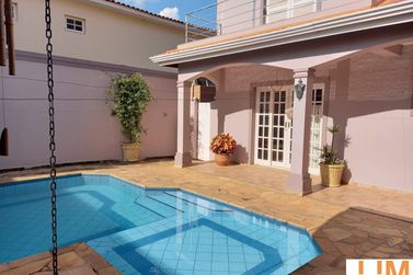 Casa &agrave; venda - 343m&sup2; - Jardim Itaperi
