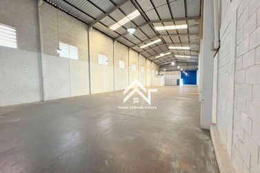 Sal&atilde;o Comercial para alugar - 584m&sup2; - Vila Industrial