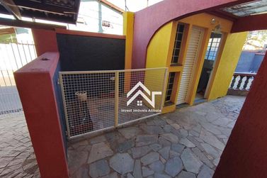 Casa para alugar - 115m&sup2; - Jardim Jaragu&aacute;