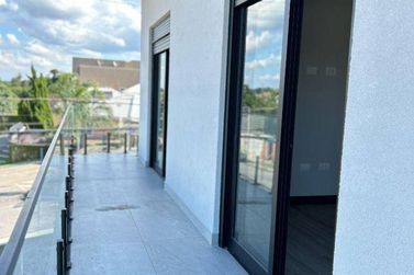 Casa &agrave; venda - 246m&sup2; - Condominio Alto da Floresta