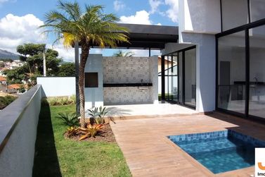 Casa &agrave; venda - 235m&sup2; - Jardim Paulista