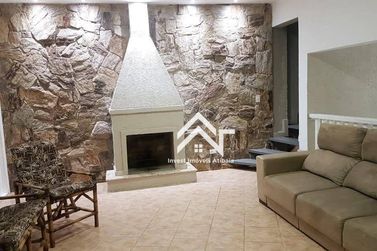 Sobrado para alugar - 338m&sup2; - Jardim dos Pinheiros