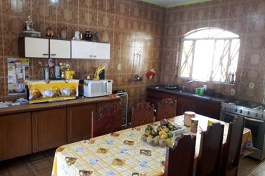 Ch&aacute;cara &agrave; venda - 6000m&sup2; - atibaia