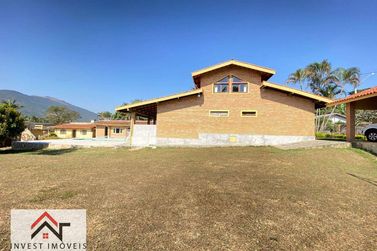 Casa para alugar - 700m&sup2; - Vila Petr&oacute;polis