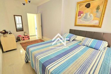 Casa &agrave; venda - 380m&sup2; - Vale do Sol