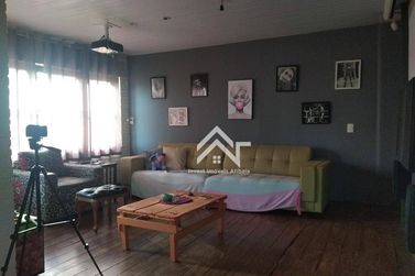 Casa para alugar - 640m&sup2; - Nova Gard&ecirc;nia