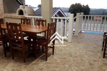 Sobrado para alugar - 338m&sup2; - Jardim dos Pinheiros
