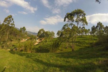 Terreno &agrave; venda - 2001m&sup2; - Jardim Est&acirc;ncia Brasil