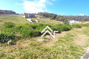Terreno &agrave; venda - 300m&sup2; - Condom&iacute;nio Portal Lamis
