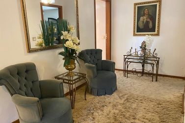 Casa &agrave; venda - 700m&sup2; - Condom&iacute;nio Flamboyant