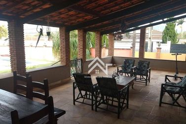 Casa para alugar - 640m&sup2; - Nova Gard&ecirc;nia