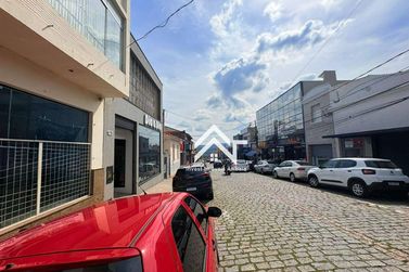 Sal&atilde;o Comercial para alugar - 255m&sup2; - Centro