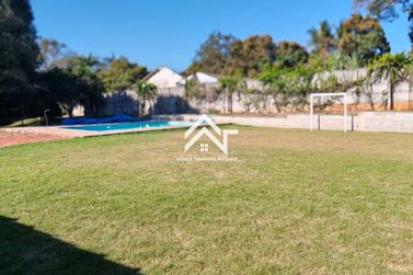 Ch&aacute;cara &agrave; venda - 800m&sup2; - S&iacute;tio Santa F&eacute;