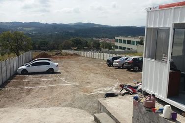 Terreno &agrave; venda - 852m&sup2; - CENTRO