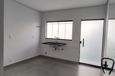 Casa &agrave; venda - 142m&sup2; - Condom&iacute;nio Jardim Shangri-l&aacute;