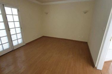 Casa &agrave; venda - 452m&sup2; - Condominio Parque das Gar&ccedil;as II