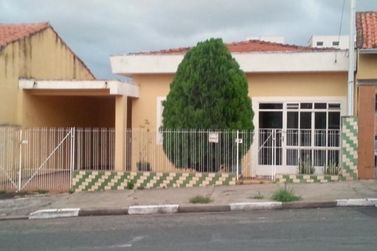 Casa &agrave; venda - 250m&sup2; - Alvin&oacute;polis