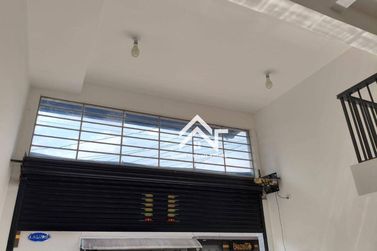 Sal&atilde;o Comercial para alugar - 224m&sup2; - Centro