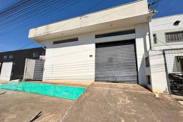 Sal&atilde;o Comercial para alugar - 220m&sup2; - Jardim Imperial