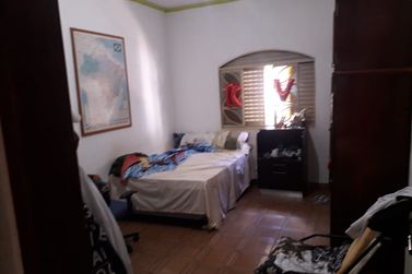 Ch&aacute;cara &agrave; venda - 6000m&sup2; - atibaia