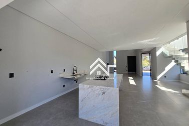Casa &agrave; venda - 300m&sup2; - Vila Santista