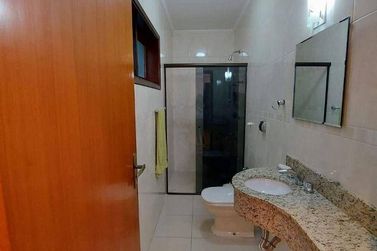 Casa &agrave; venda - 321m&sup2; - Jardim Jaragu&aacute;