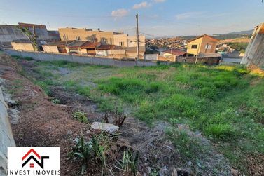 Terreno &agrave; venda - 700m&sup2; - Jardim Imperial