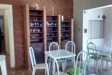 Casa &agrave; venda - 300m&sup2; - Vila Giglio