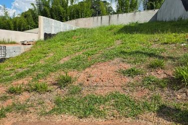 Terreno &agrave; venda - 360m&sup2; - Alpes de Atibaia