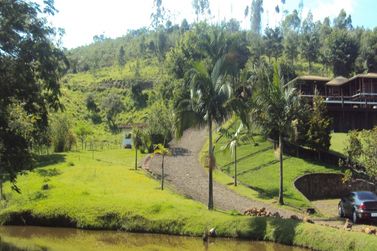 S&iacute;tio &agrave; venda - 1800m&sup2; - Cachoeirinha