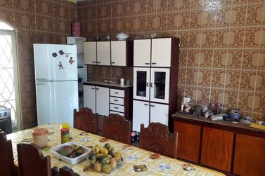 Ch&aacute;cara &agrave; venda - 6000m&sup2; - atibaia