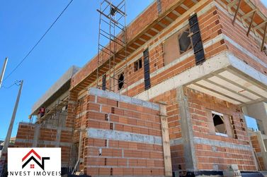 Casa &agrave; venda - 102m&sup2; - Jardim Jaragu&aacute;