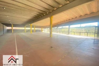Sal&atilde;o Comercial para alugar - 1100m&sup2; - Caetetuba