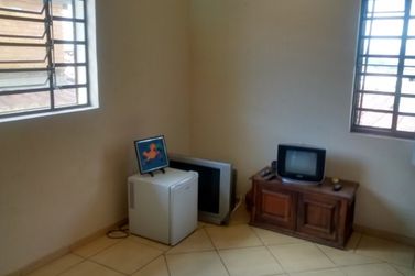 Casa &agrave; venda - 300m&sup2; - Vila Giglio