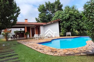 Casa &agrave; venda - 390m&sup2; - Condominio Palavra da Vida