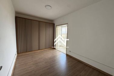Apartamento &agrave; venda - 78m&sup2; - Centro
