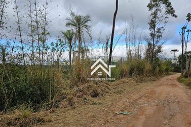 Terreno &agrave; venda - 4100m&sup2; - Jardim Est&acirc;ncia Brasil