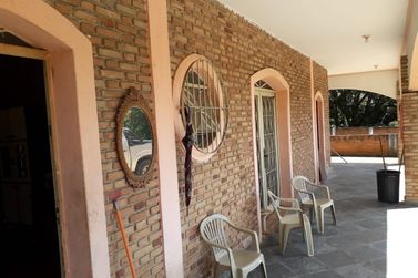Ch&aacute;cara &agrave; venda - 6000m&sup2; - atibaia