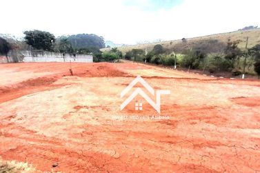 Terreno &agrave; venda - 627m&sup2; - Condominio Vila Dom Pedro