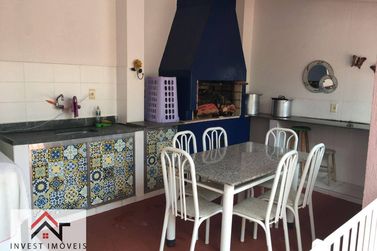 Casa &agrave; venda - 270m&sup2; - Centro
