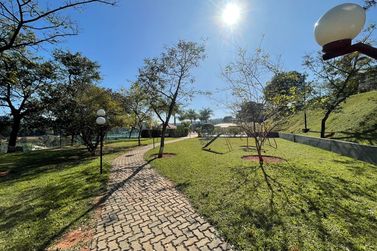 Sobrado &agrave; venda - CONDOM&Iacute;NIO PARQUE DAS GAR&Ccedil;AS II