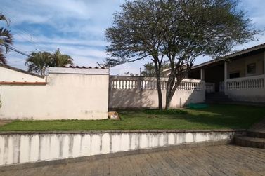 Casa &agrave; venda - 350m&sup2; - JD DO LAGO